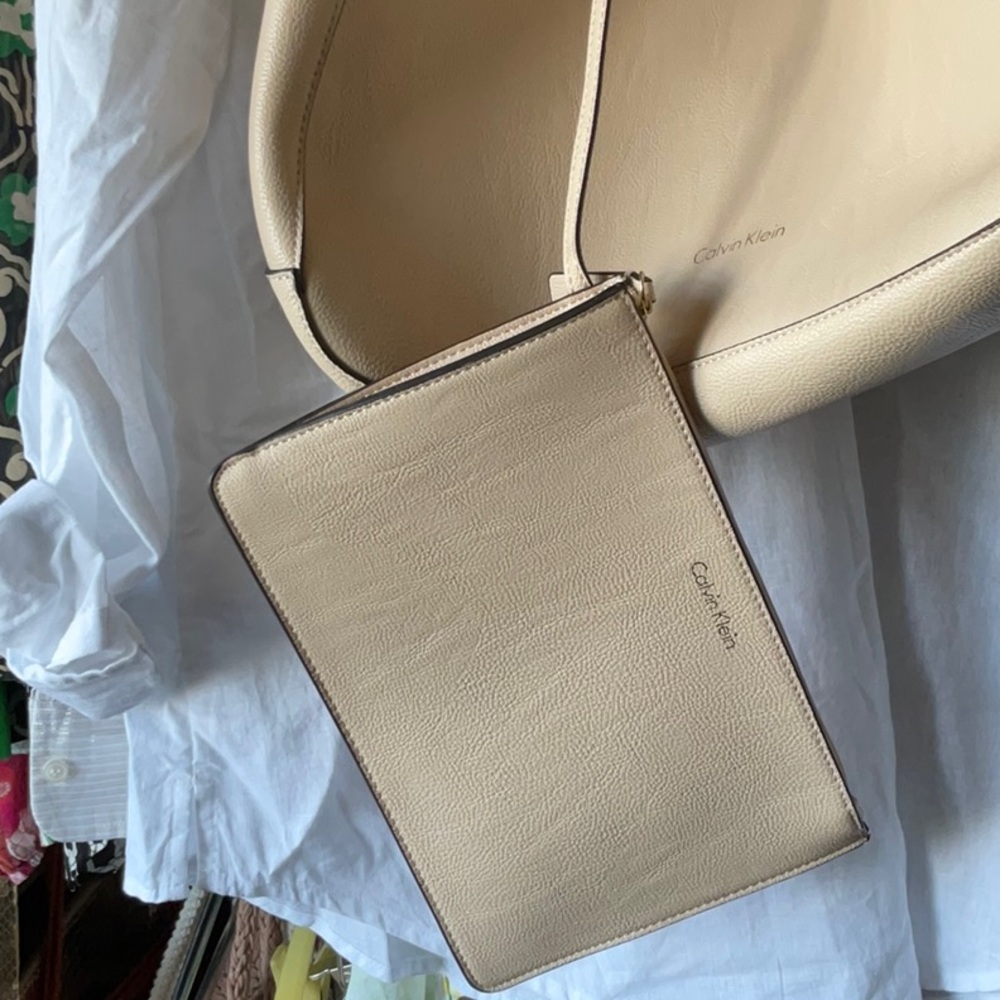 Handbag - Picture 4 of 4